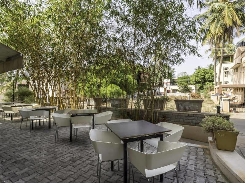 Treebo Trend Spektrum Suites Mysore Exteriör bild