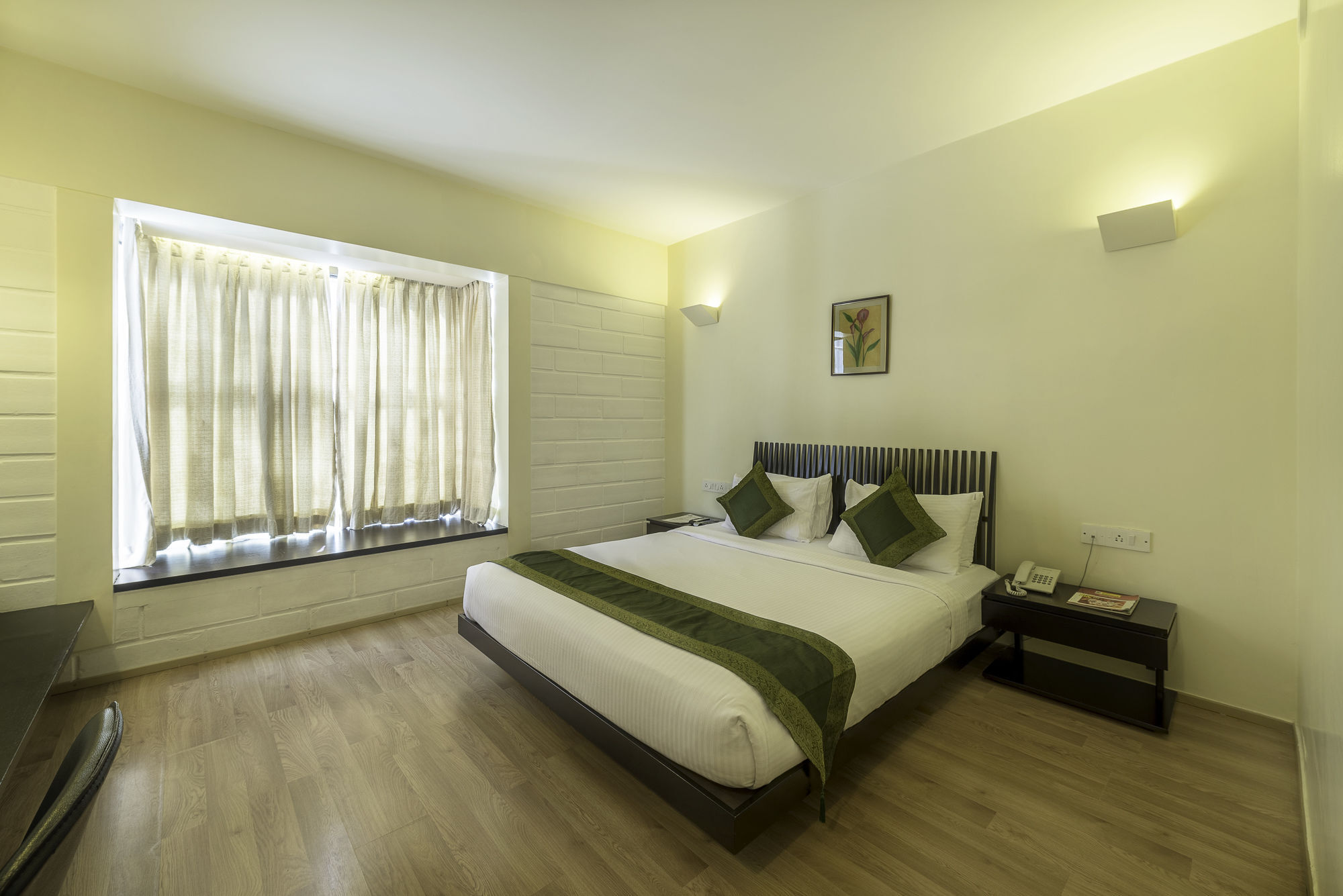 Treebo Trend Spektrum Suites Mysore Exteriör bild