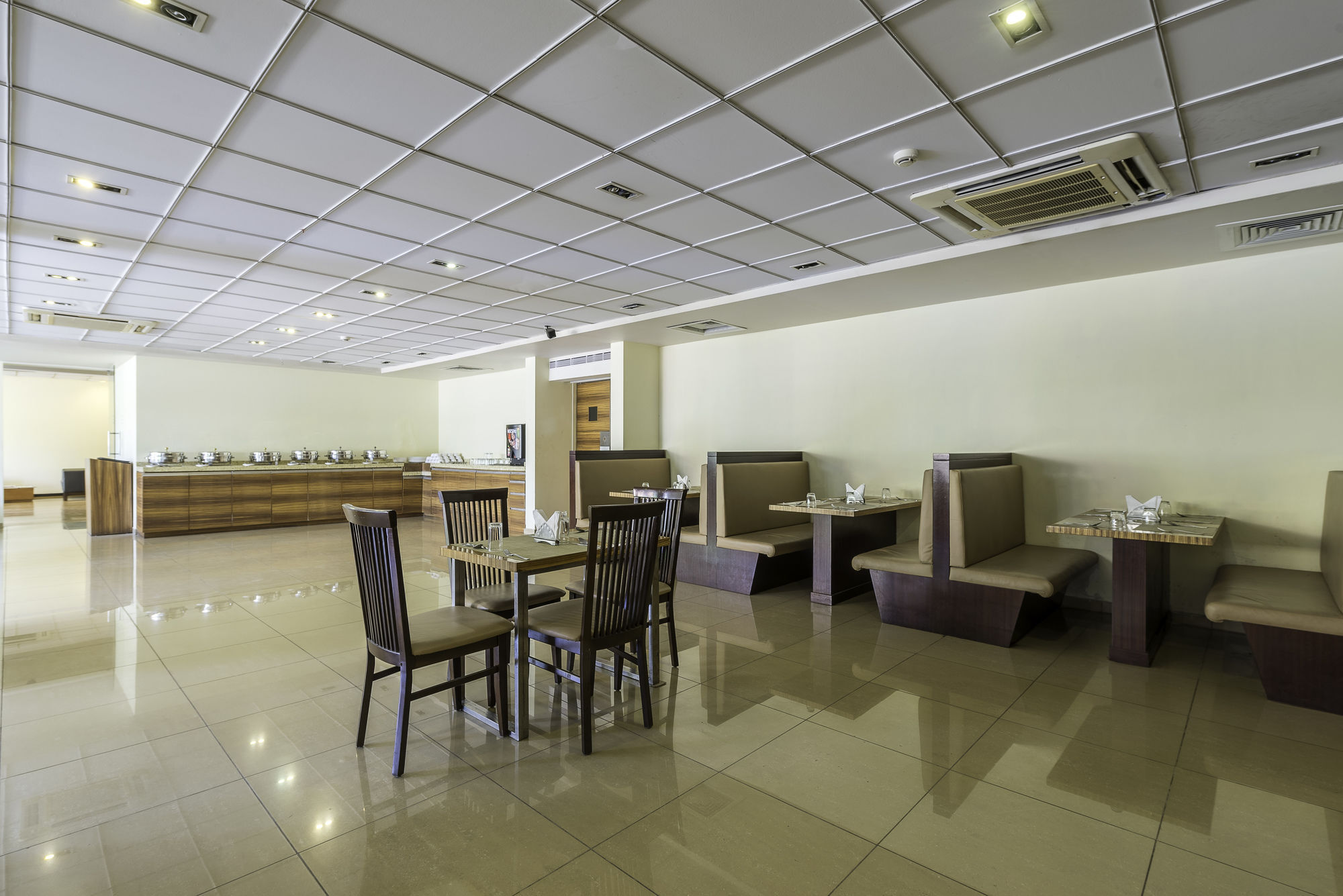 Treebo Trend Spektrum Suites Mysore Exteriör bild