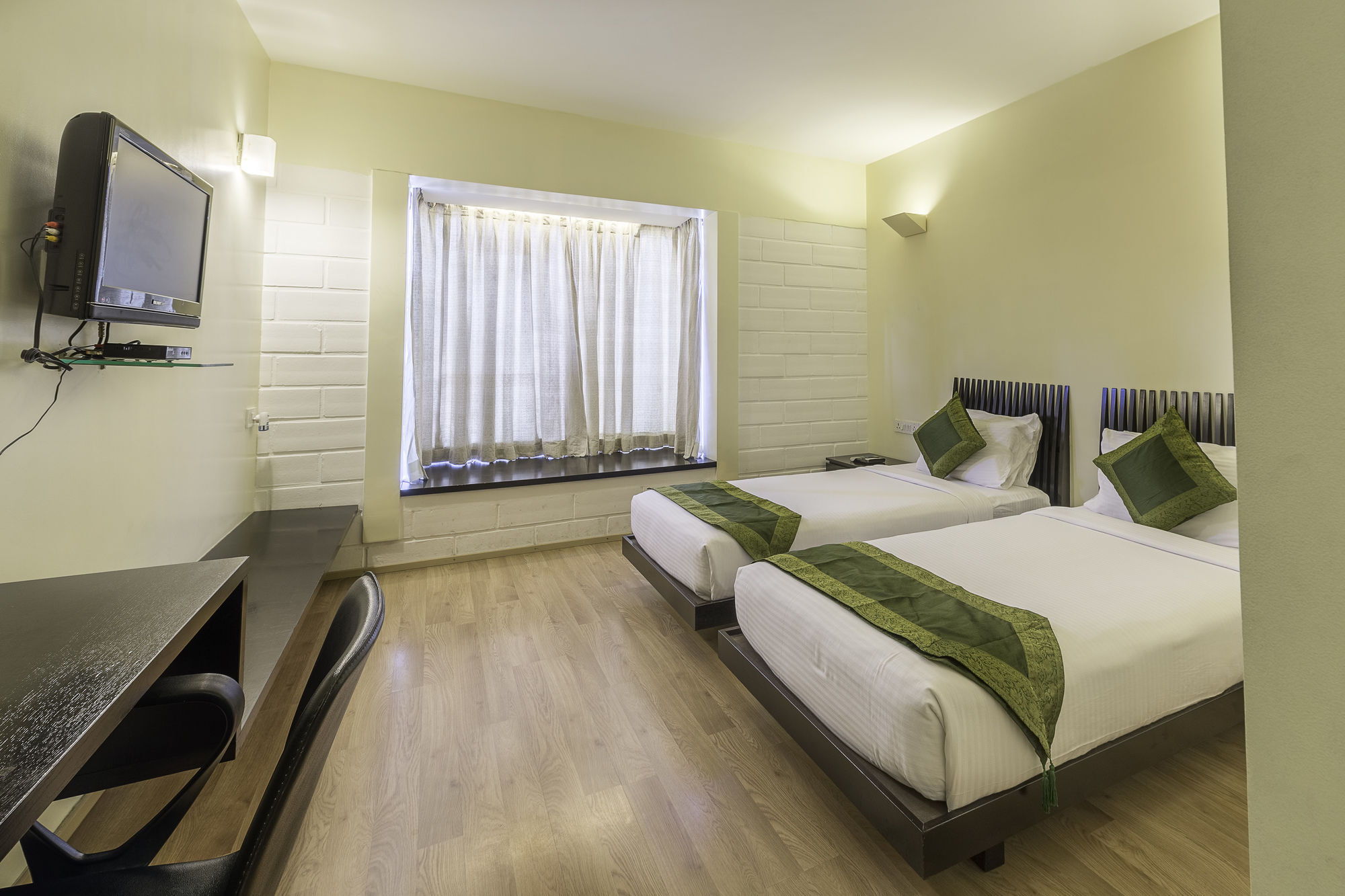 Treebo Trend Spektrum Suites Mysore Exteriör bild