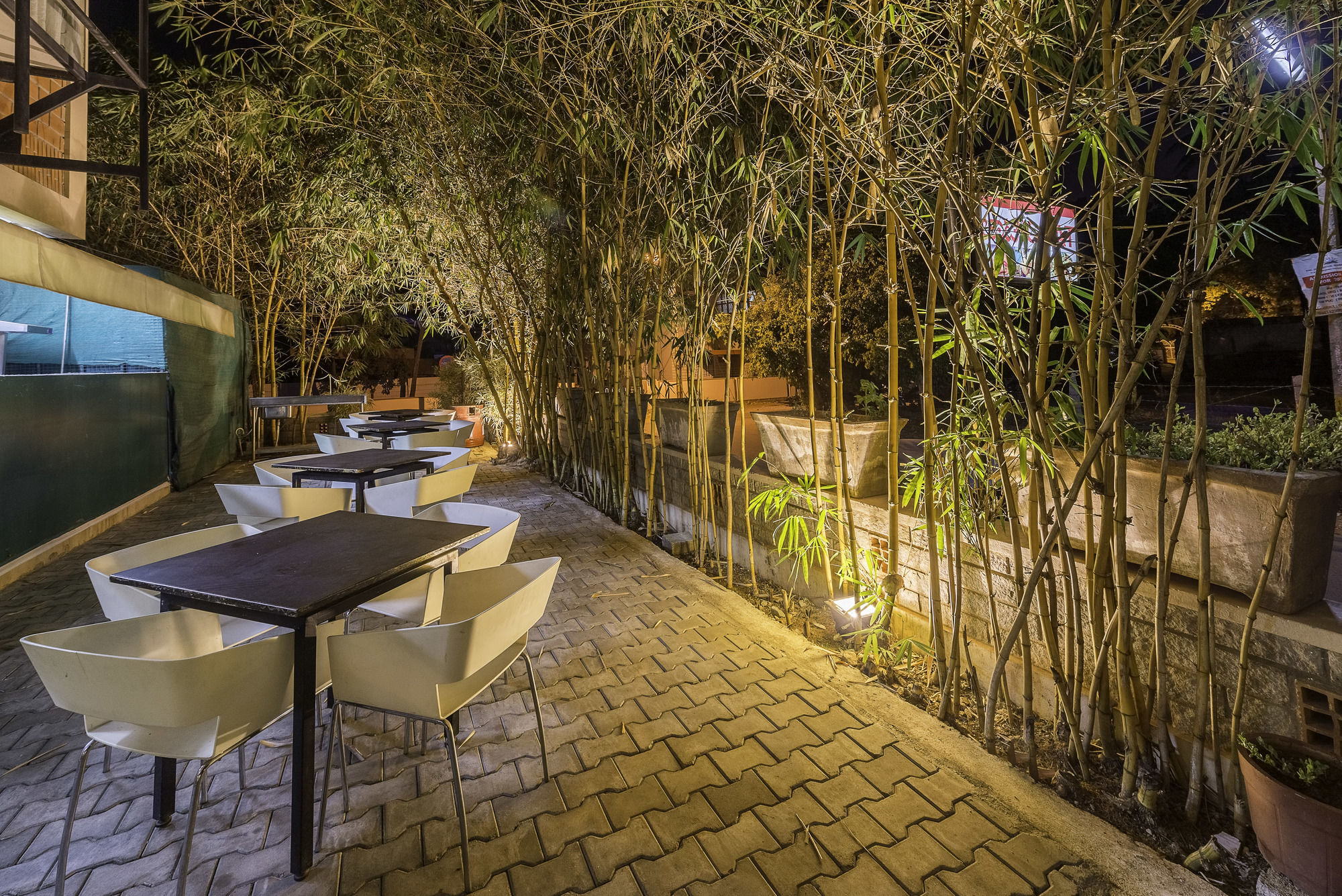 Treebo Trend Spektrum Suites Mysore Exteriör bild