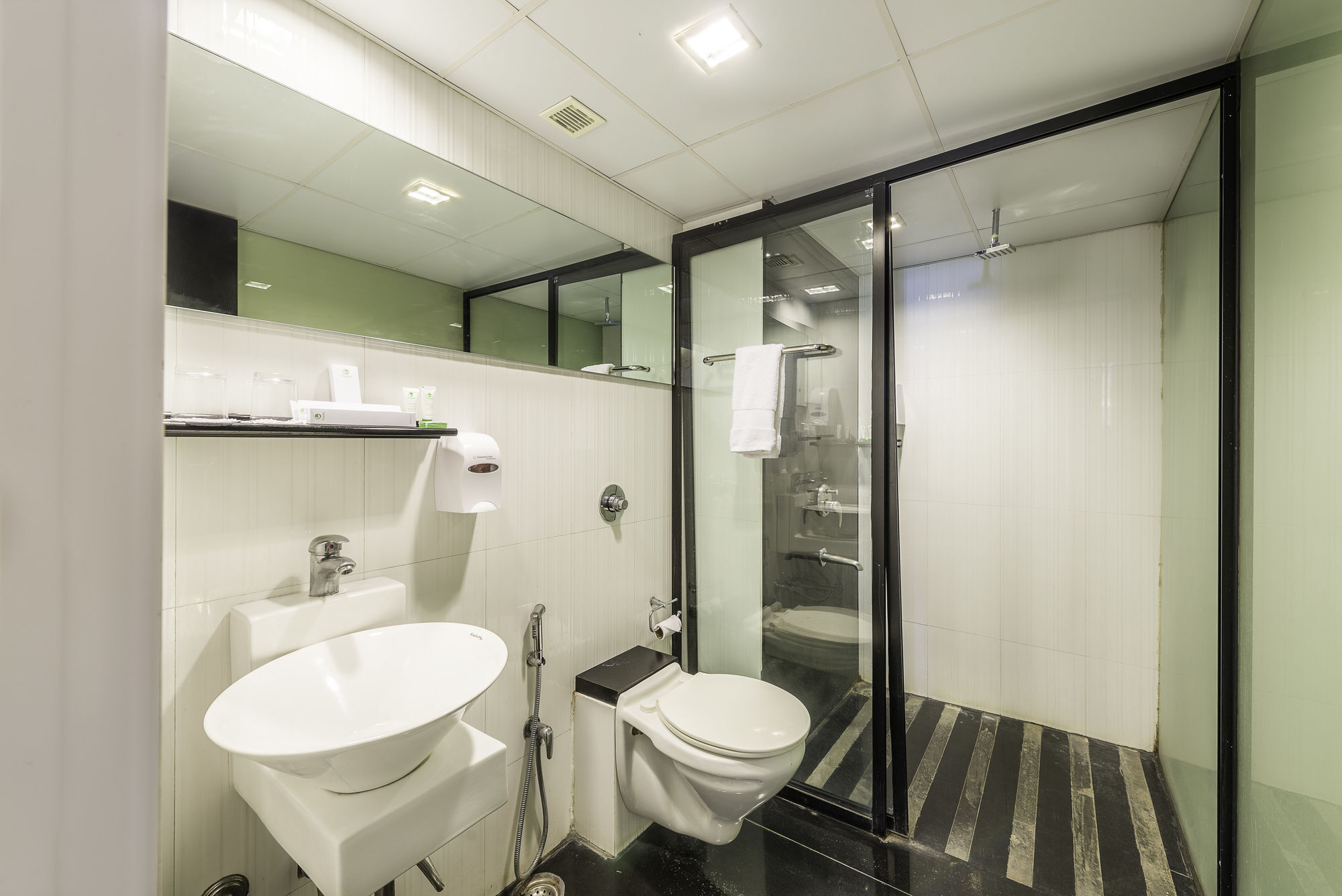 Treebo Trend Spektrum Suites Mysore Exteriör bild